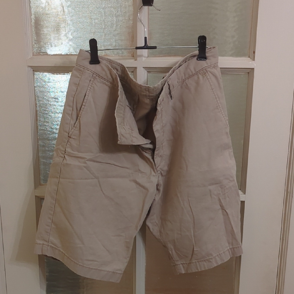 Uniqlo Men's Tan Shorts